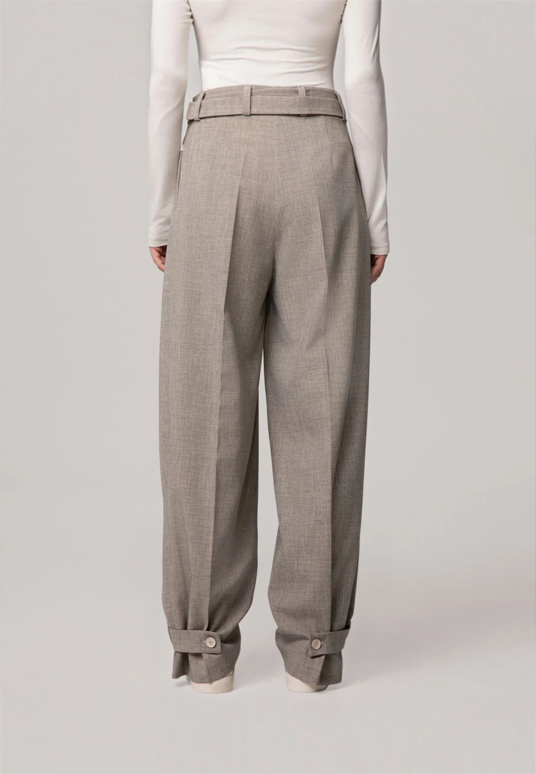 Pantalón de mujer Hinnominate con cinturón