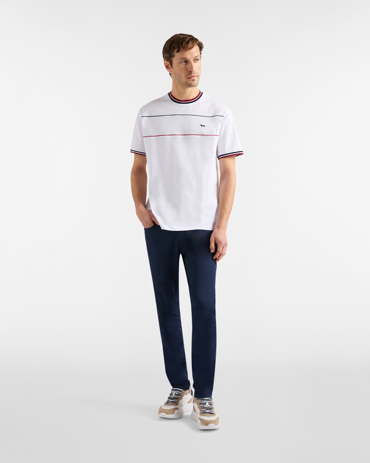 relaxed t-shirt with white men piping