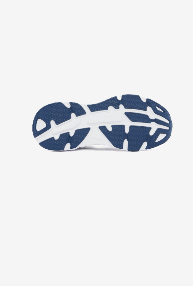 hombre blanco azul