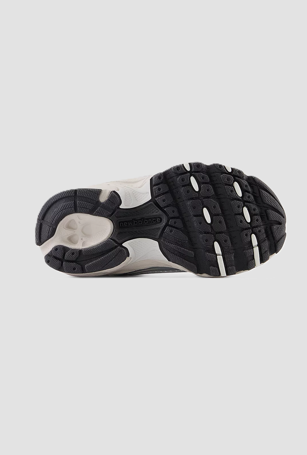 zapatos de bebé gris
