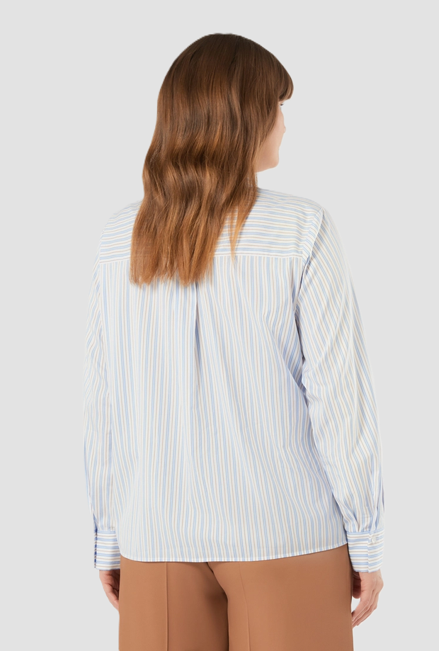 camisa blanca desnuda