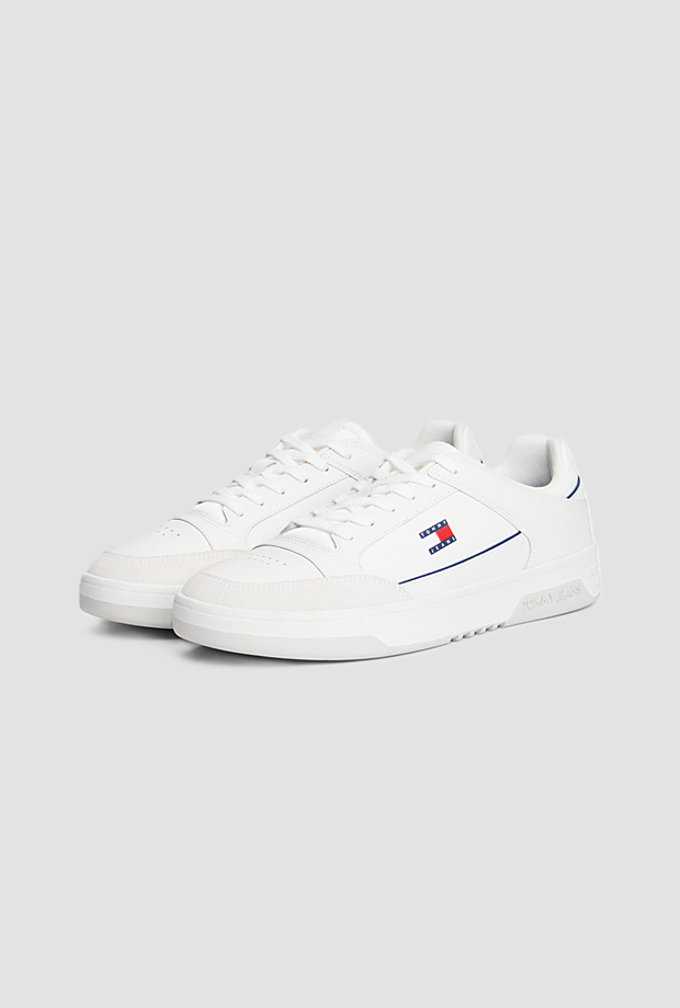 Low shoes for men white
