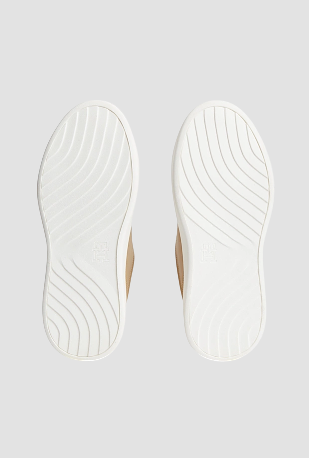 zapatos con alta mujer beige
