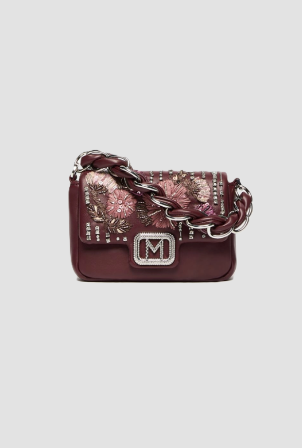 pequeña bolsa de musa con bordados burdeos