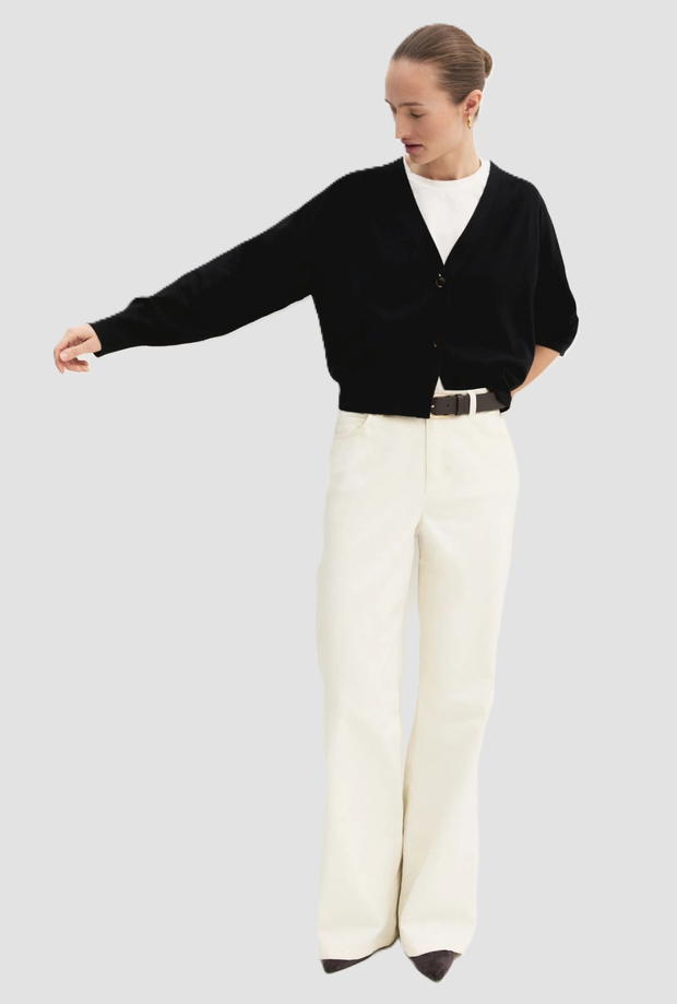 cardigan mit schwarz v Frau Ausschnitt