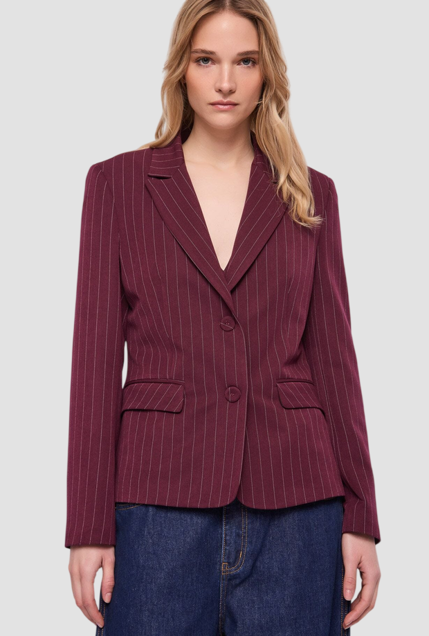 grey jacket woman red