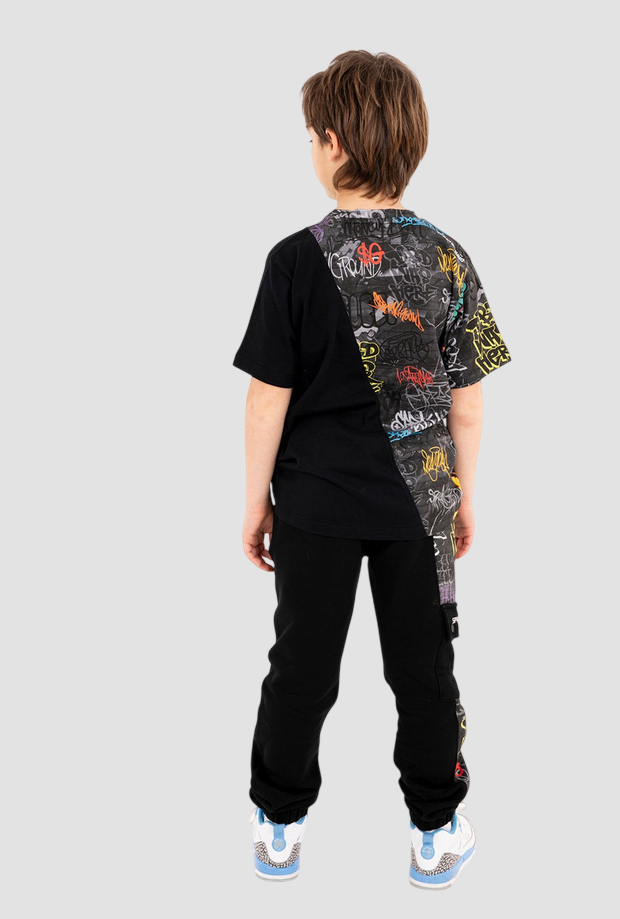 camiseta de corte diagonal niño gris-negro