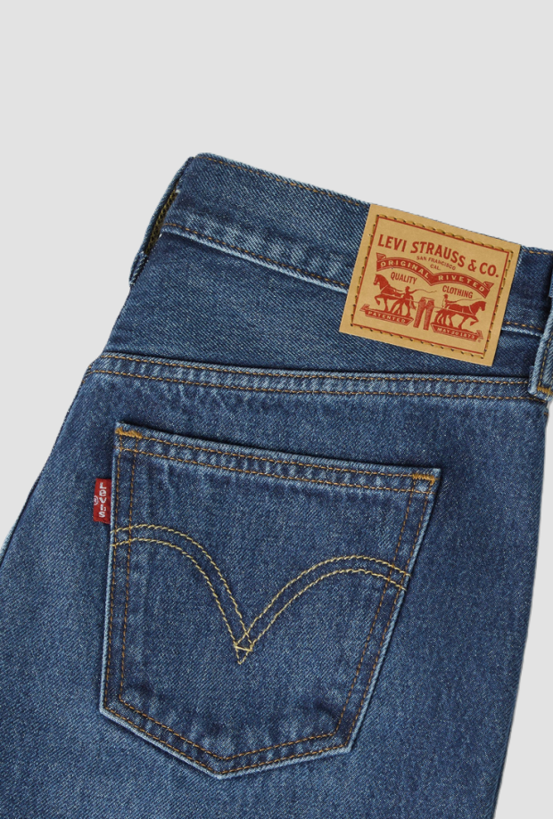 Denim rok met medium blauwe vrouw spade