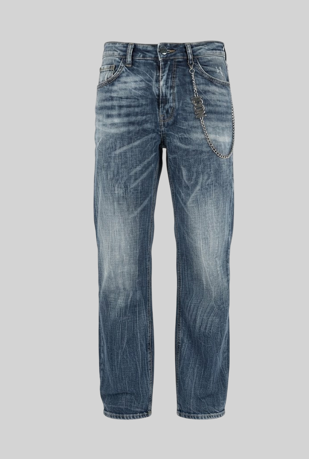 jeans con azul oscuro logotipo de la espalda