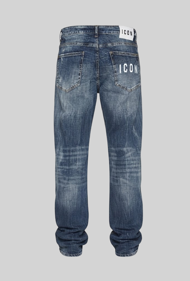 jeans con azul oscuro logotipo de la espalda