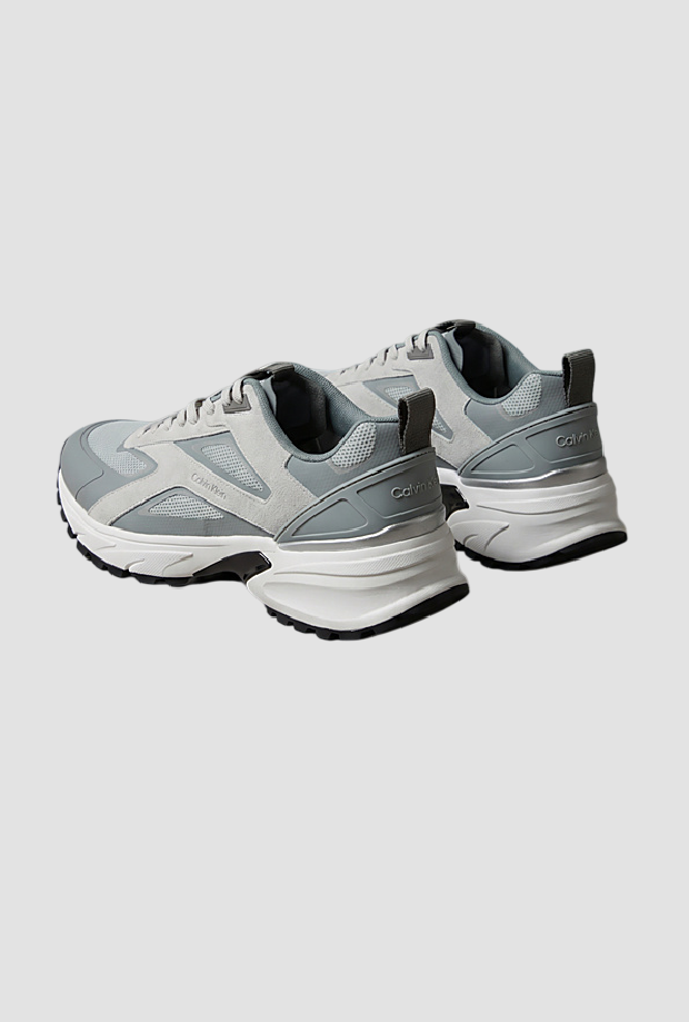 Zapatos corriendo hombre gris luz