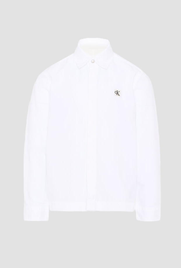 chemise de bébé blanche