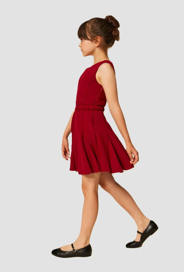 Kleid in dunkelrot Kind