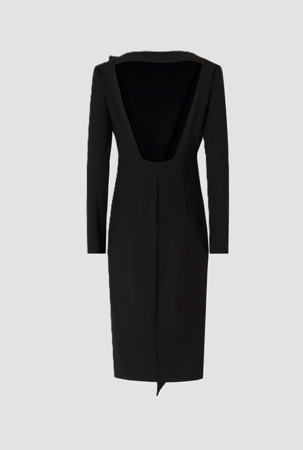 Schlauchkleid mit schwarzer Frau