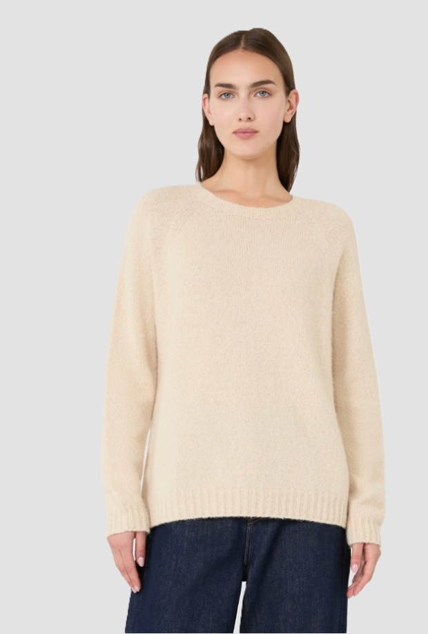 knitted alpaca and cotton woman sand