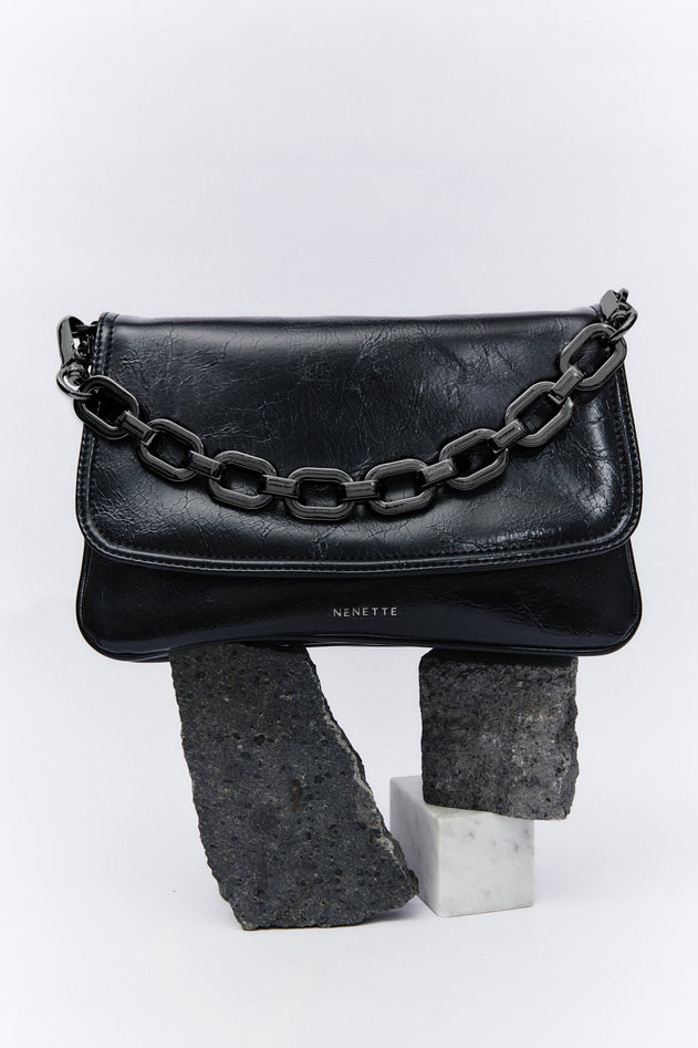 schwarze Frau Handtasche