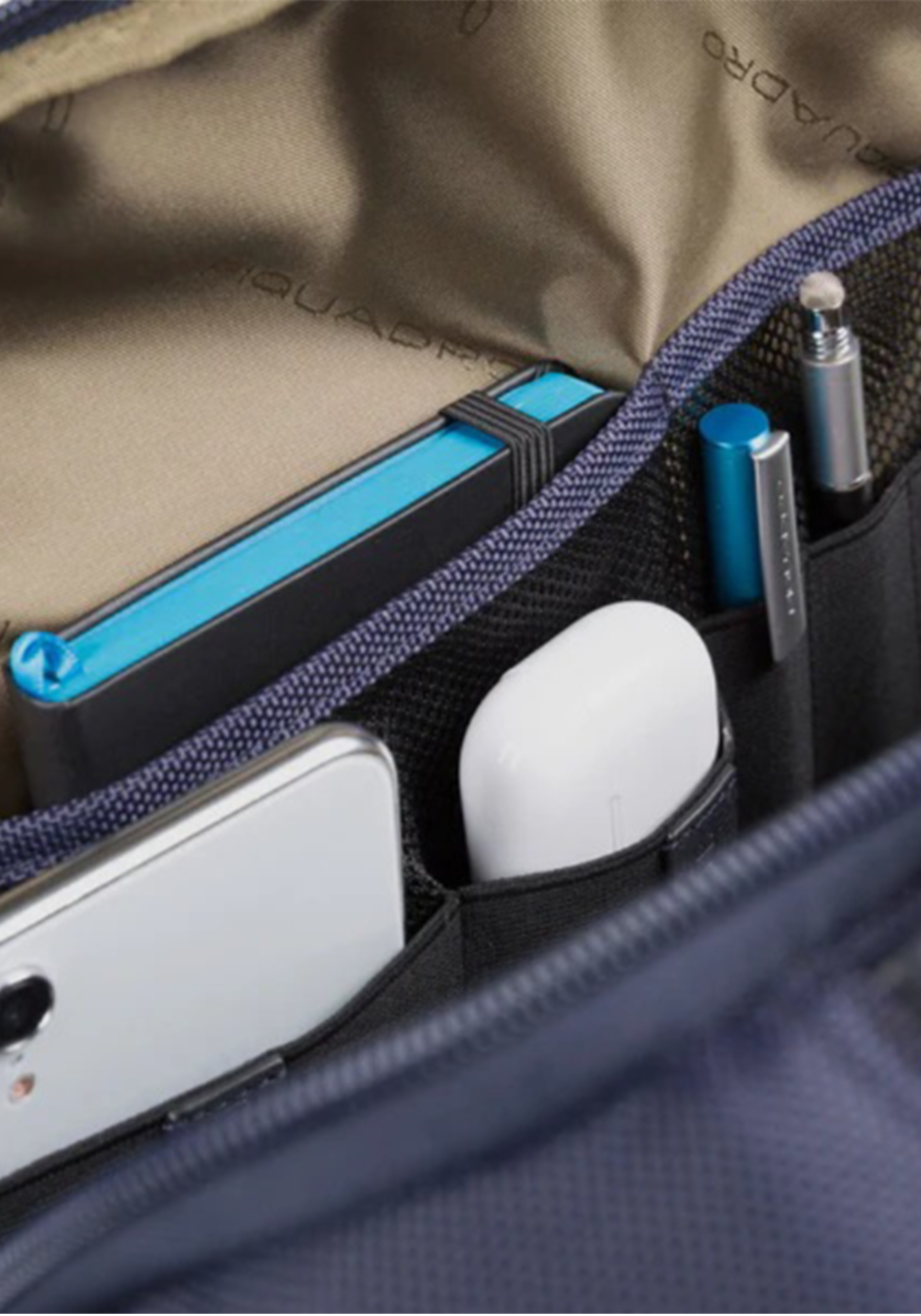 Rugzak PC en iPad Man Piquadro ca4818br2-blauw Blauw