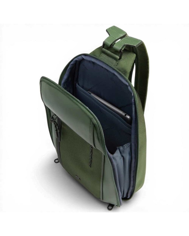 Piquadro Monospalla S143 Unisex Groen leer en stof met iPad Mini Deur