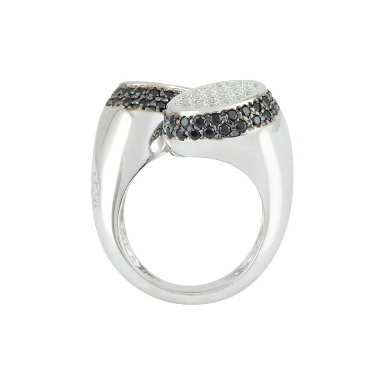 Ring Frau Azhar ANHANG