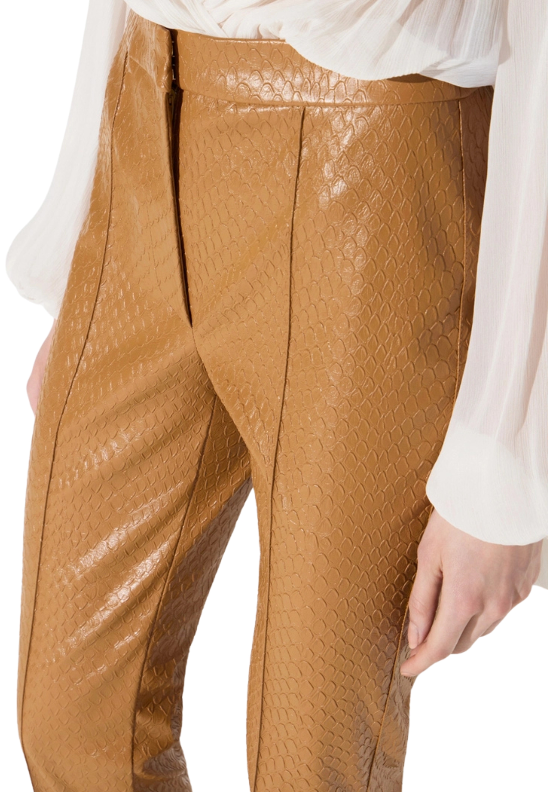 pantalones con textura Elisabetta Franchi A las escalas