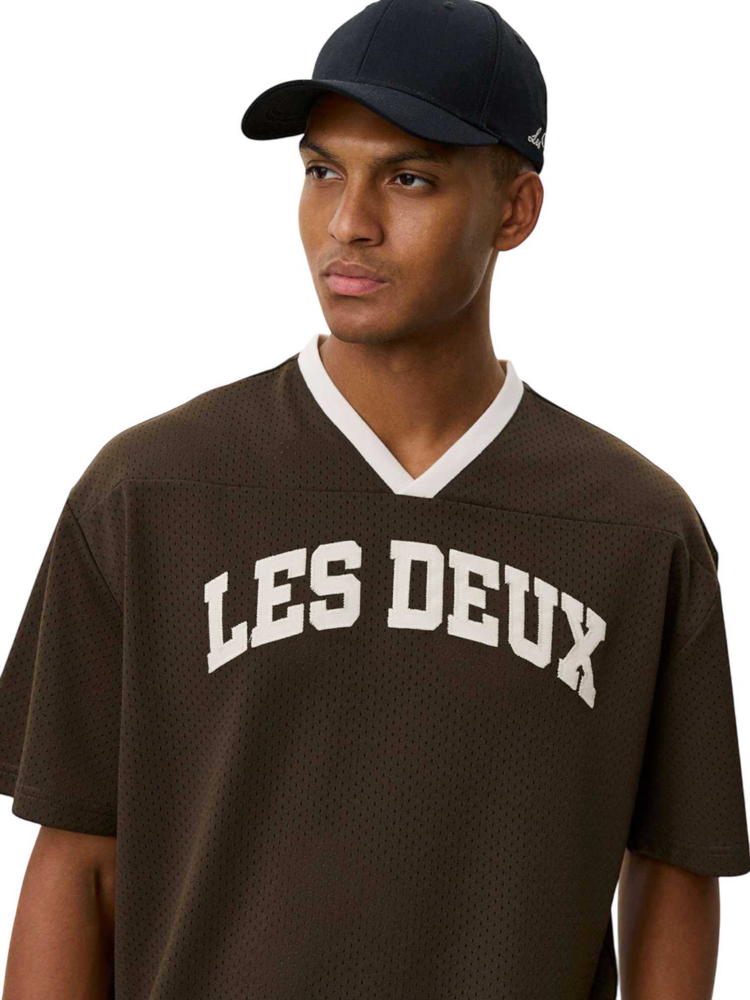 Les Deux Bronson Mesh T-Shirt jersey con scollo a v - coffe brown