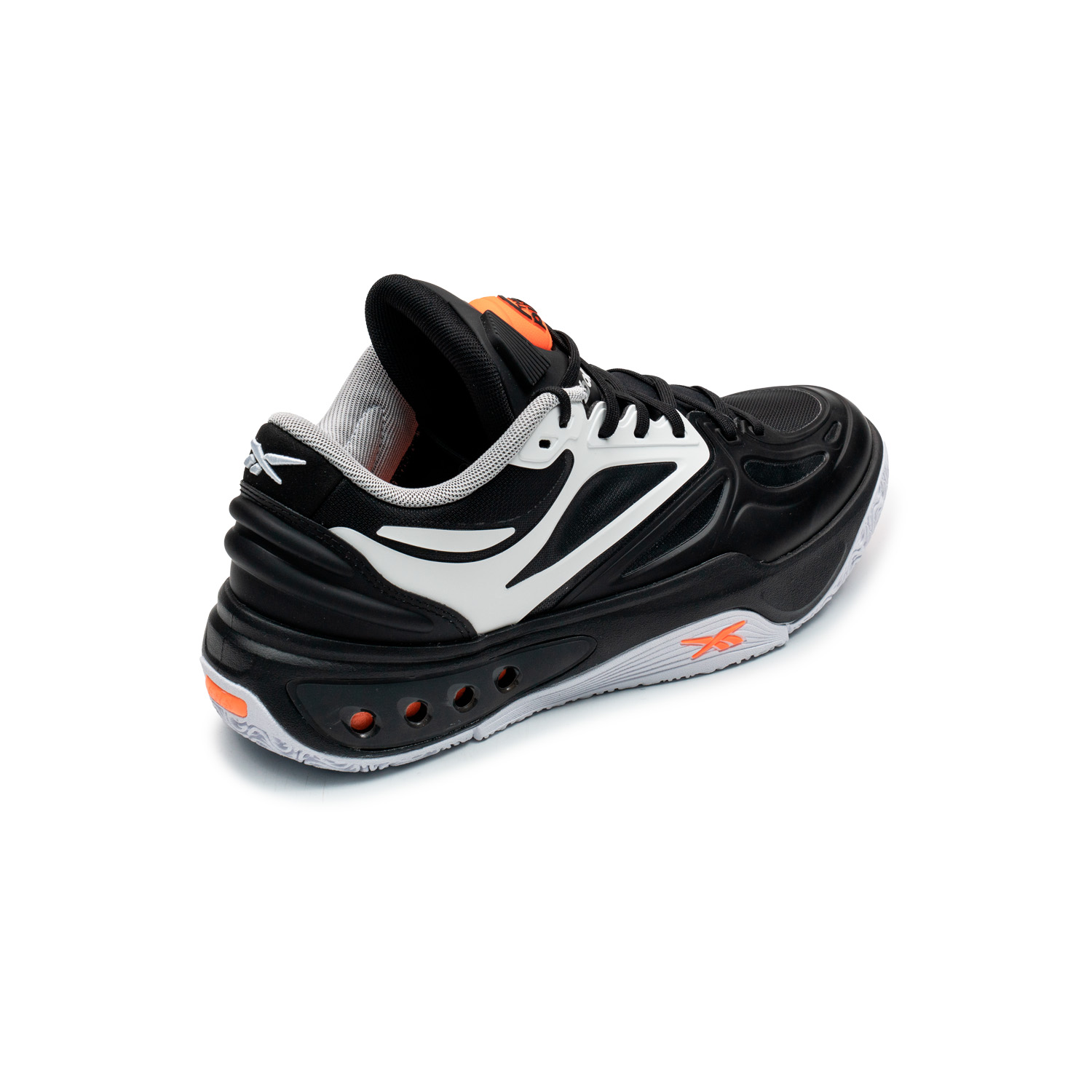 Men's sneakers Reebok Engine A Pump